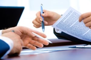 umowa o pracę co powinna zawierać