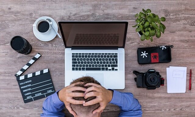 Ile zarabia programista AI?